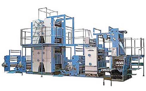 Рис. 7. Общий вид рулонной офсетной машины ПОГ2-84
